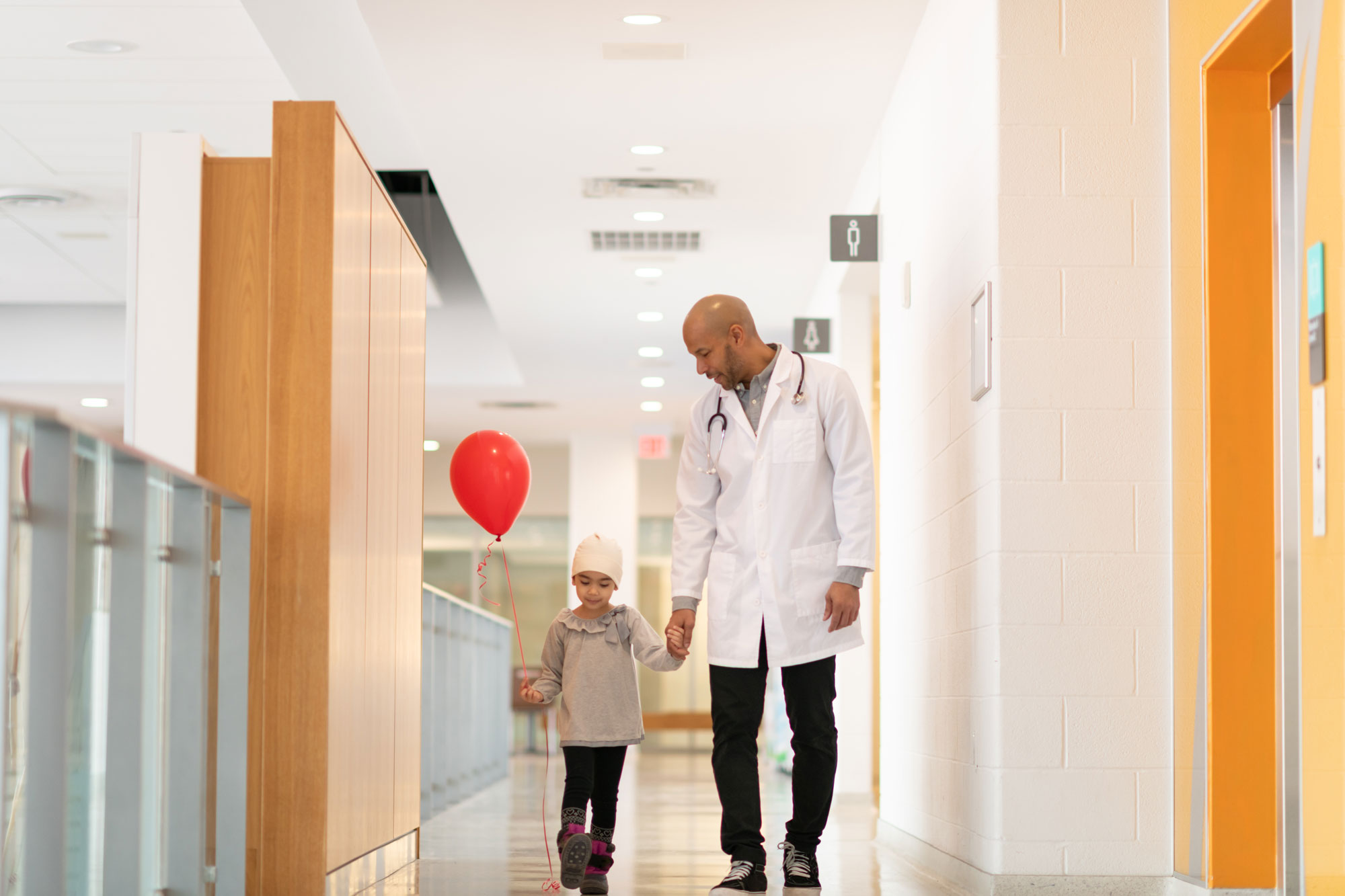 Healthcare_Industry_Doctor_and_Child